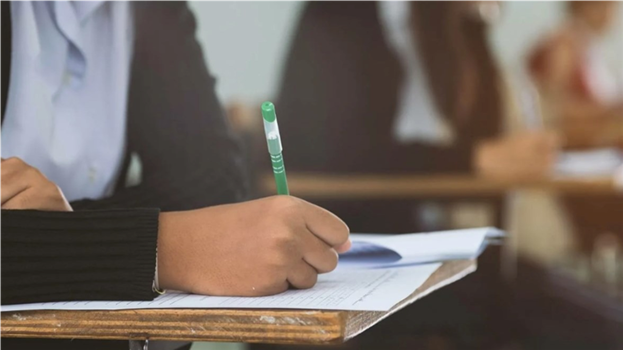 رابط مباشر.. استعلم عن نتيجة الشهادة الإعدادية في الجيزة برقم الجلوس